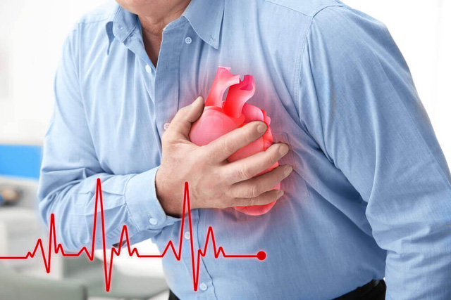 Đau tim có thể là dấu hiệu sớm của bệnh ung thư ở người cao tuổi