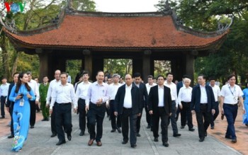 Thủ tướng thăm một số di tích và đơn vị kinh tế tại Thanh Hóa