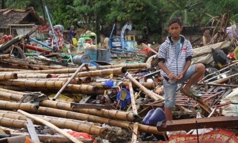 Indonesia: Số người thiệt mạng do sóng thần tăng lên 373 người