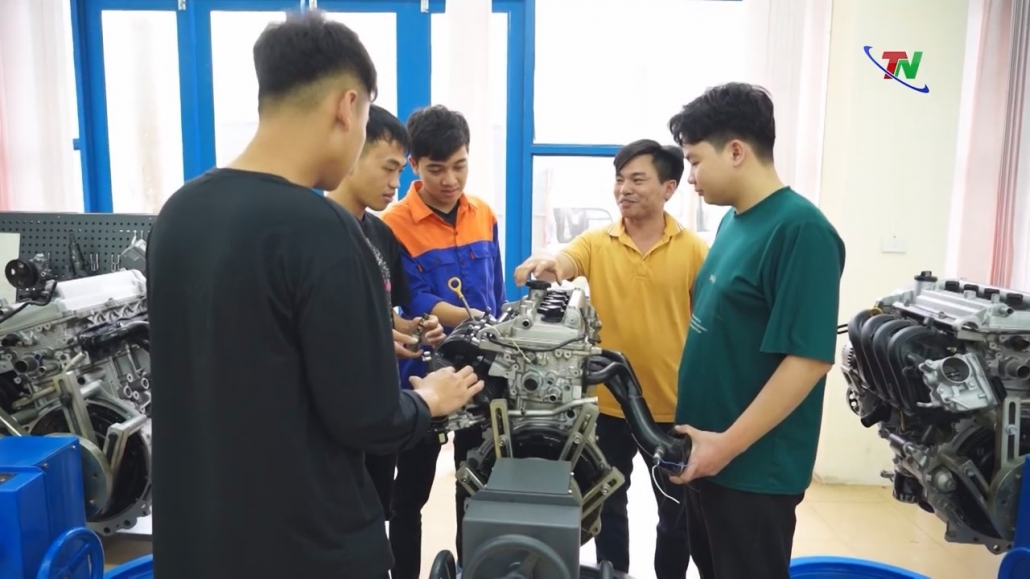 Cooperation in vocational training