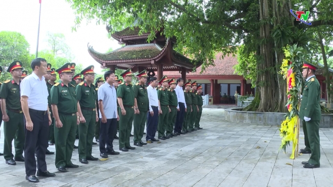 The Ministry of National Defense offers incense at the July 27 National Historical Site