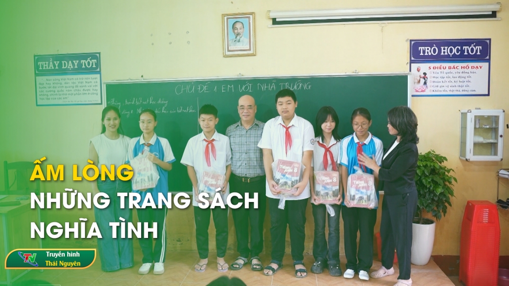 Ấm lòng những trang sách nghĩa tình