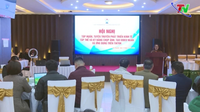 Thai Nguyen News 17/12/2024 - Training on communication trends for cooperatives