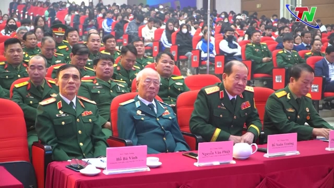 Thai Nguyen News 19/12/2024 - Exchange program "Proud of the Tradition of Heroic Vietnam People's Army"