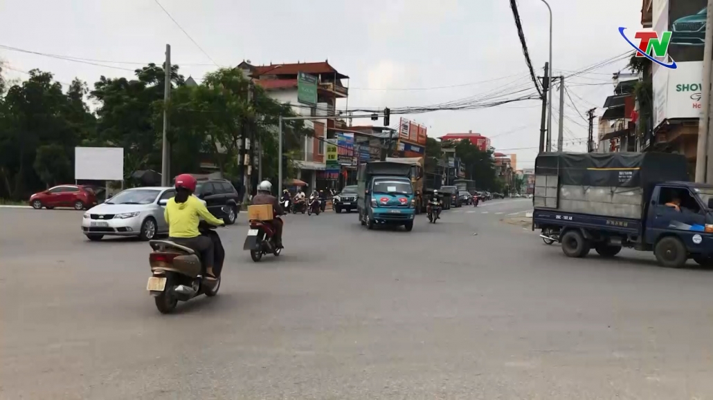 Phân luồng giao thông tạm thời tại nút giao đường Thống Nhất và đường Việt Bắc