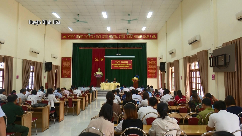 Đoàn đại biểu Quốc hội tỉnh Thái Nguyên tiếp xúc cử tri huyện Định Hóa