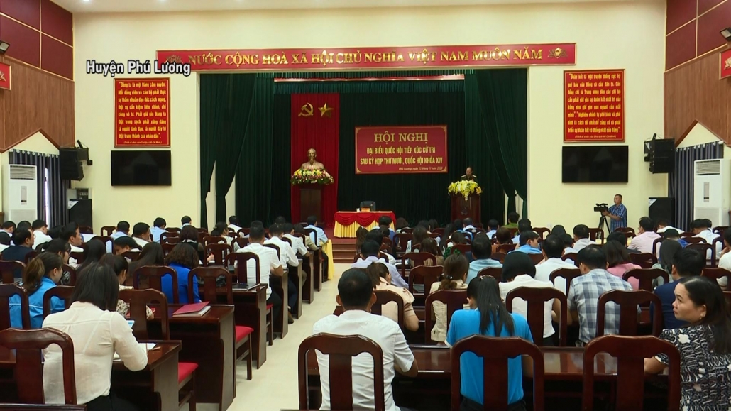 Đoàn đại biểu Quốc hội tỉnh Thái Nguyên tiếp xúc cử tri huyện Phú Lương