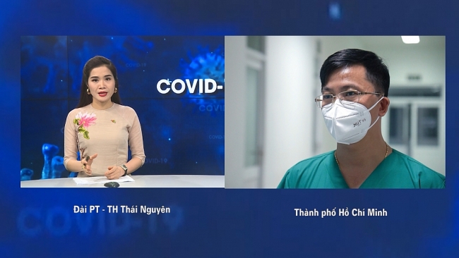 Trao đổi với Trưởng đoàn công tác của Bệnh viện TW Thái Nguyên đang hỗ trợ y tế tại TP. Hồ Chí Minh