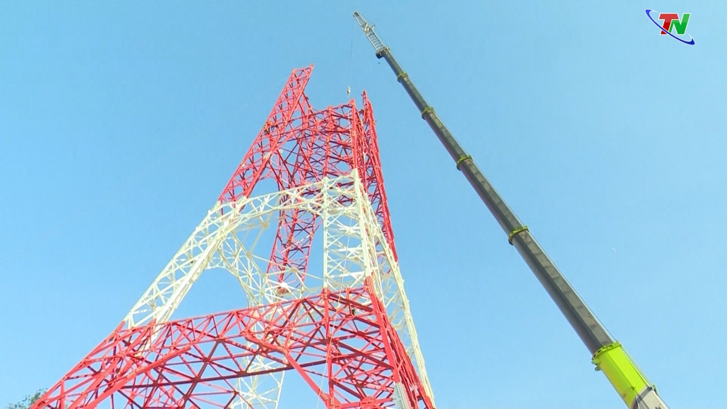 Lãnh đạo tỉnh kiểm tra tiến độ xây dựng công trình tháp Ăng ten Truyền hình
